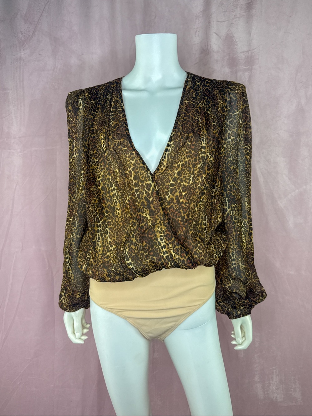 CAMI NYC Womens 100% Silk Leopard Print Bodysuit Size XL V-Neck Long Sleeve